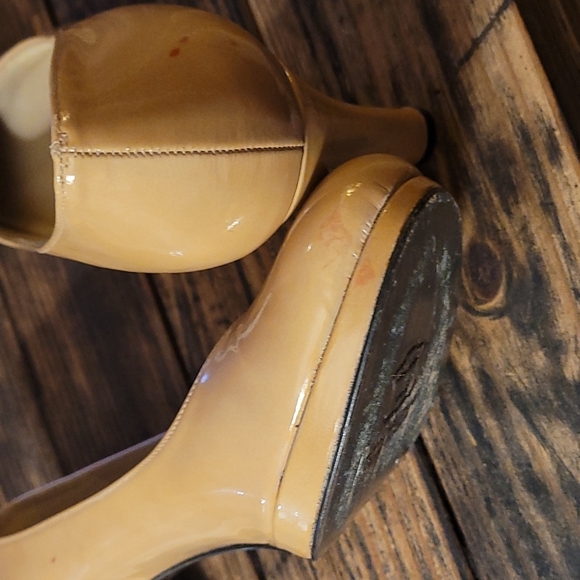 Stuart Weitzman Hummus Aniline Patent Leather Pumps Rounded Toe - Picture 15 of 15